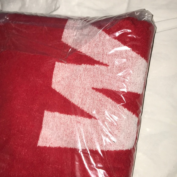 Supreme Known As Towel🆕 - Picture 7 of 7